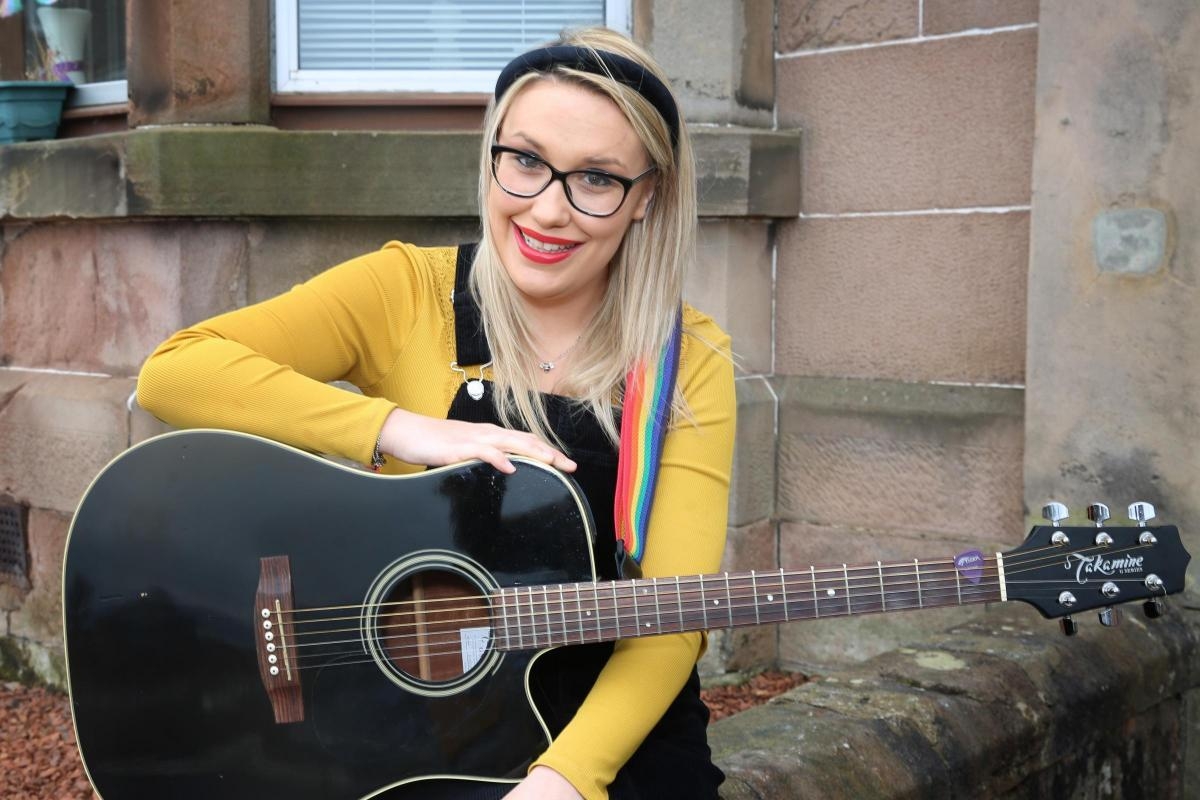 The Laurettes star recalls her Lockdown Live page raising thousands during Covid