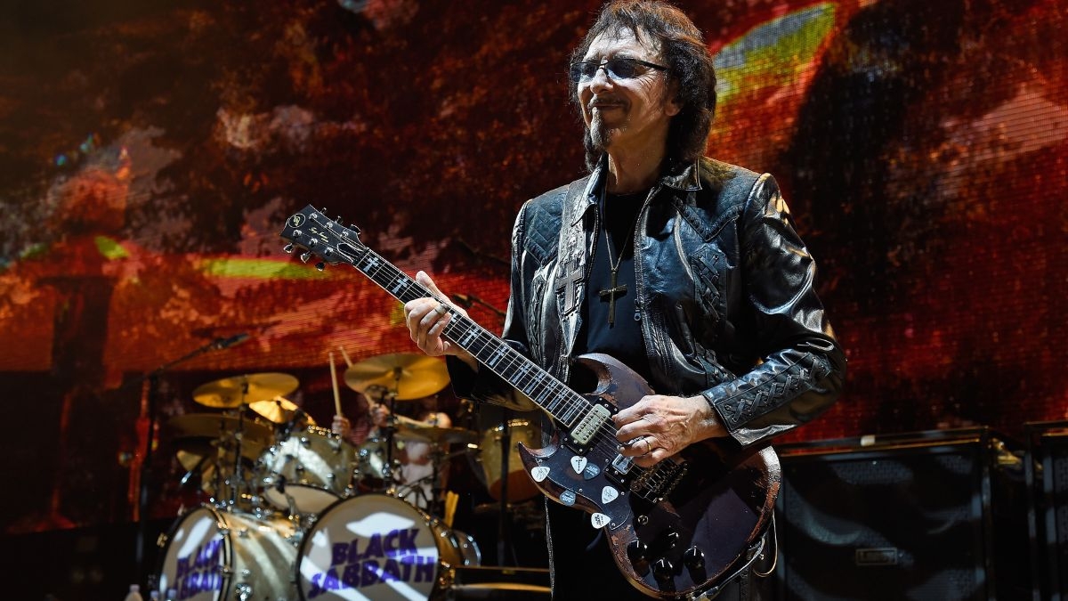 Tony Iommi almost launched Black Sabbath's heavy metal crusade with a Fender Stratocaster
