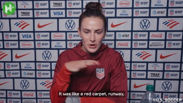 Fox honored at USWNT camp after UWCL glory with Arsenal