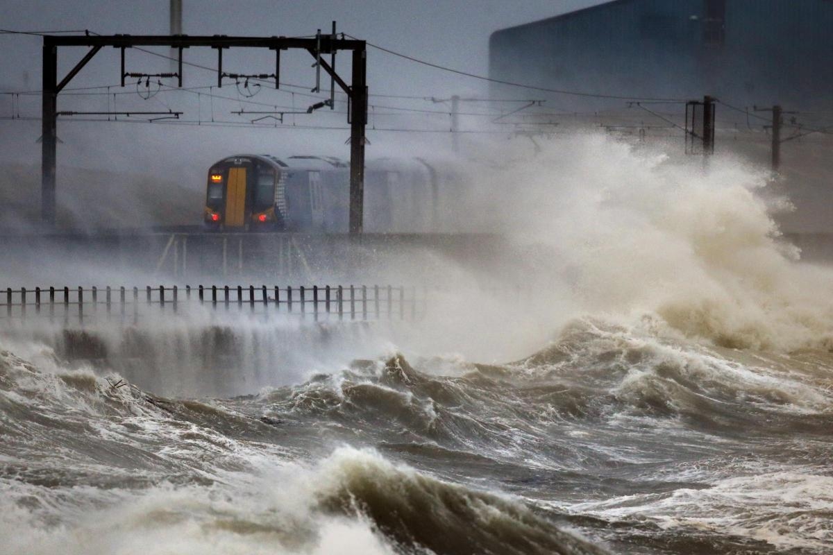 Storm Floris to batter Scotland with winds of up to 85mph