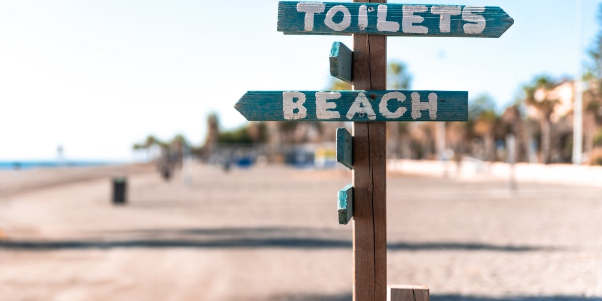 The 1 Thing Gastro Doctors Do When They're Constipated On Vacation