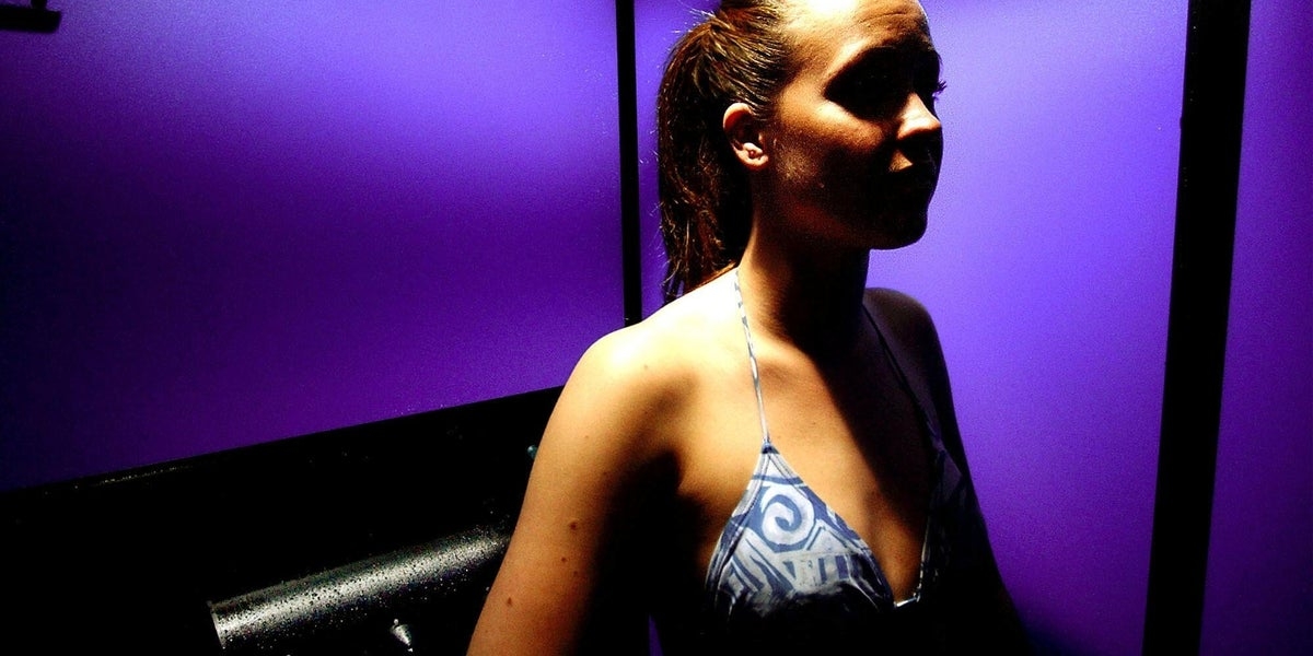 Is A Spray Tan Really That Much Safer Than A Suntan?
