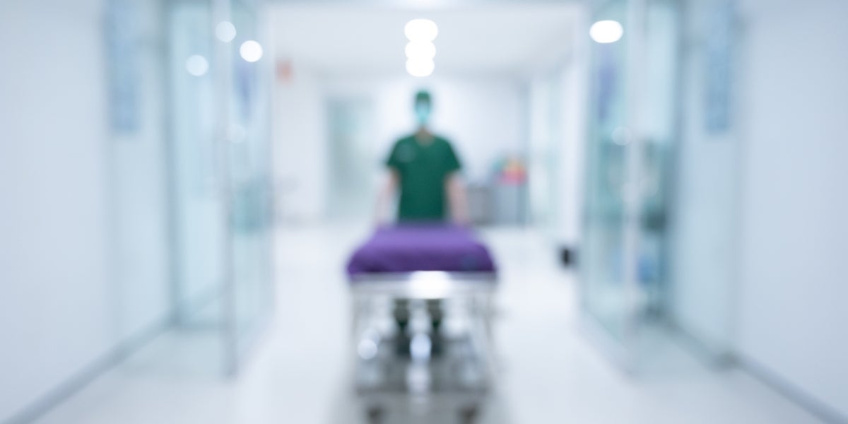 I'm An ER Physician. Here Are 5 Types Of Pain I'd Never Ignore.