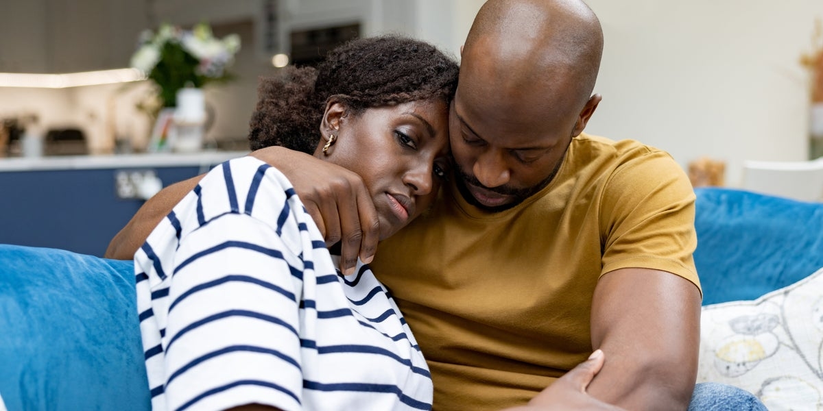 These 6 Tiny Body Language Clues Could Indicate Your Partner's Not That Into You