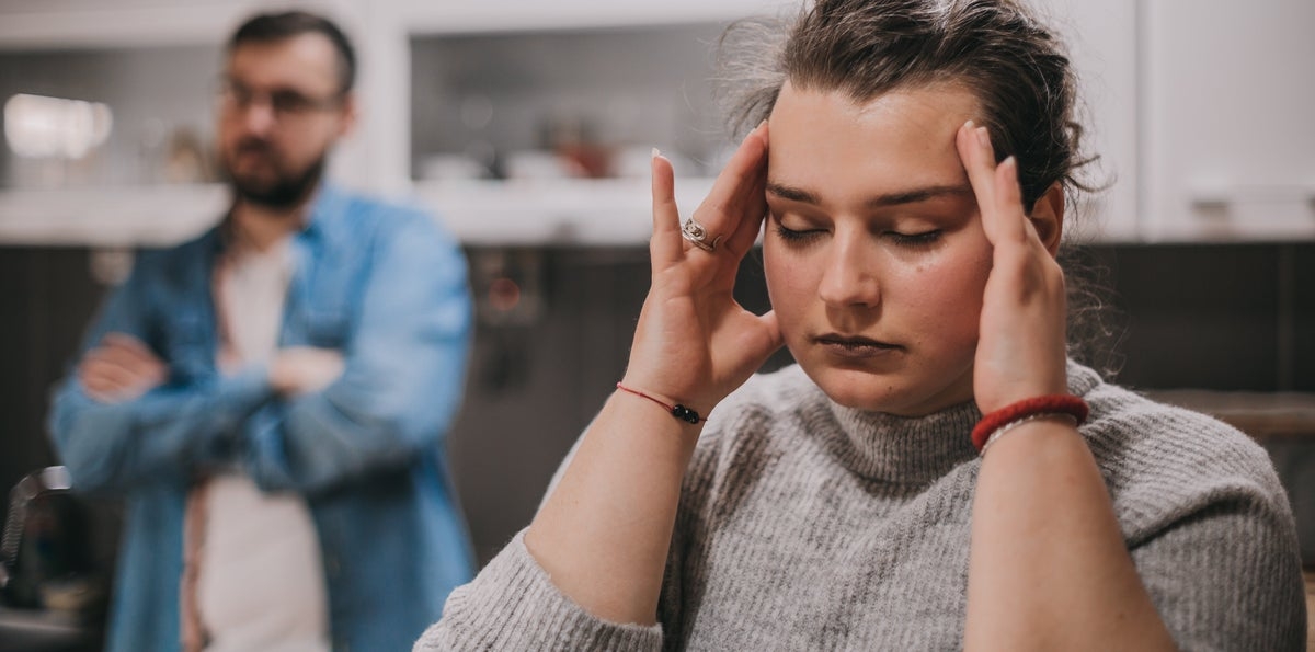 6 Gaslighting Phrases People Say To Manipulate You