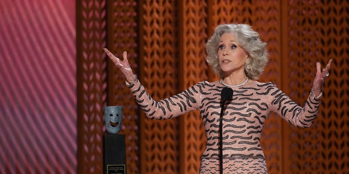 Jane Fonda Takes On 'Woke' Critics During Powerful SAG Awards Speech