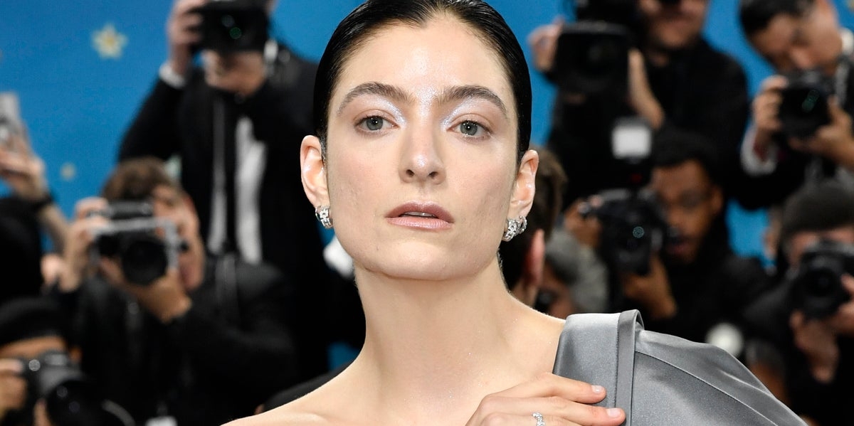 Lorde Makes Candid Comments About Her Gender Identity And Feeling Somewhere 'In The Middle'