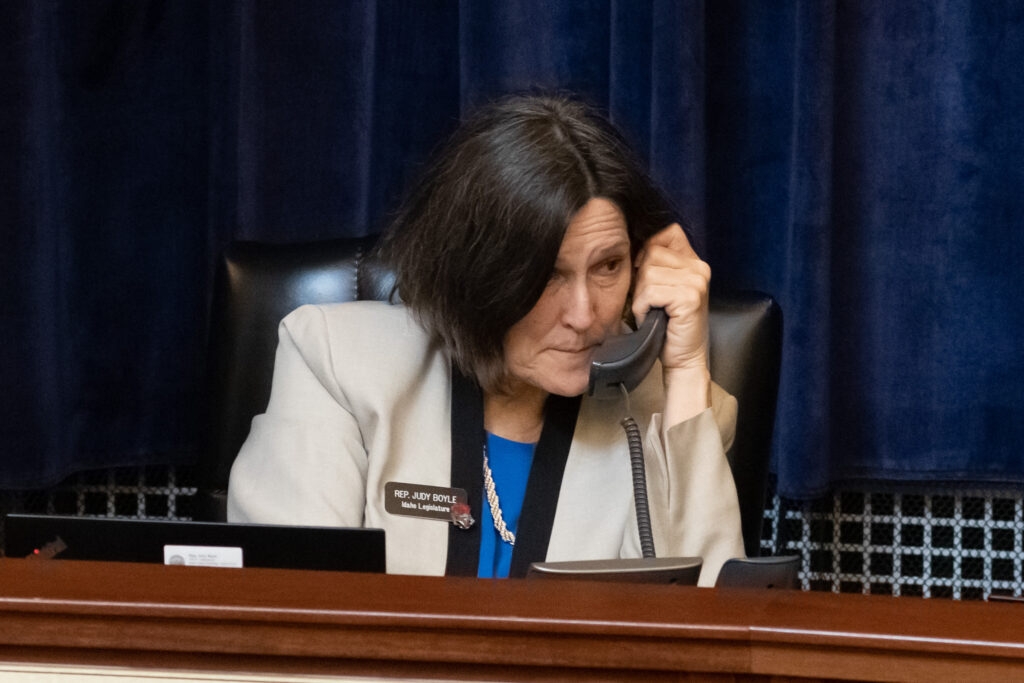 Bill to ban state employees from helping lawsuits against Idaho fails in committee