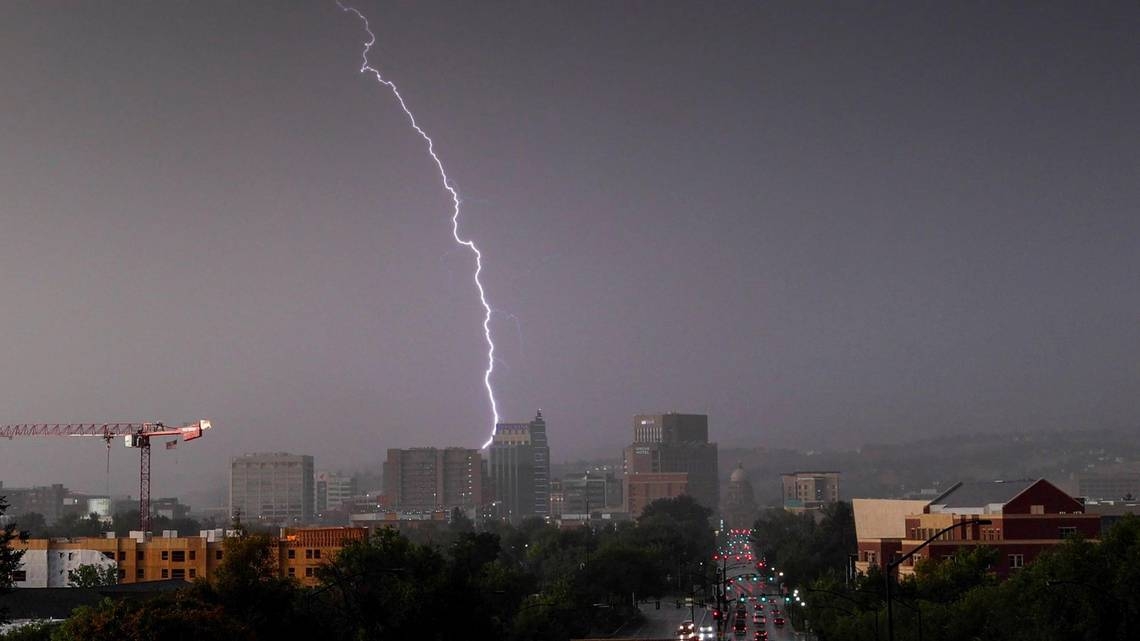 Thunderstorms bringing rain, hail and winds up to 60 mph may be headed to Boise