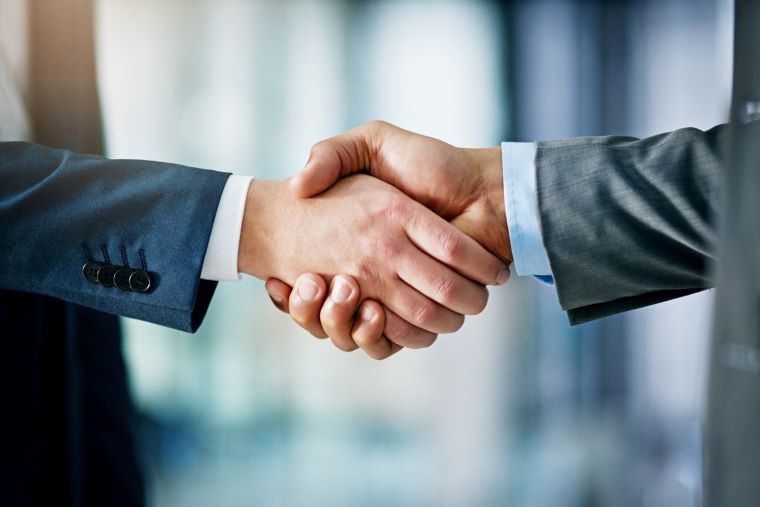 Retail ETFs Pop on EU Deal; MAGS, QQQ Rise Ahead of Earnings