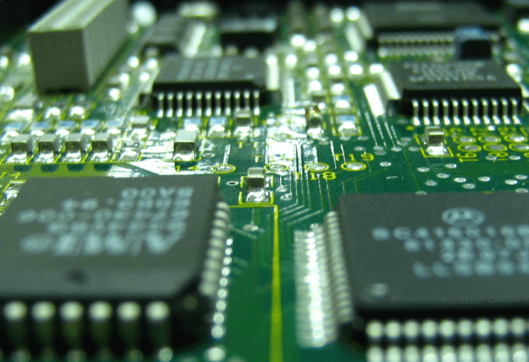 Semiconductor ETFs Mixed on News of Intel CEO Hire