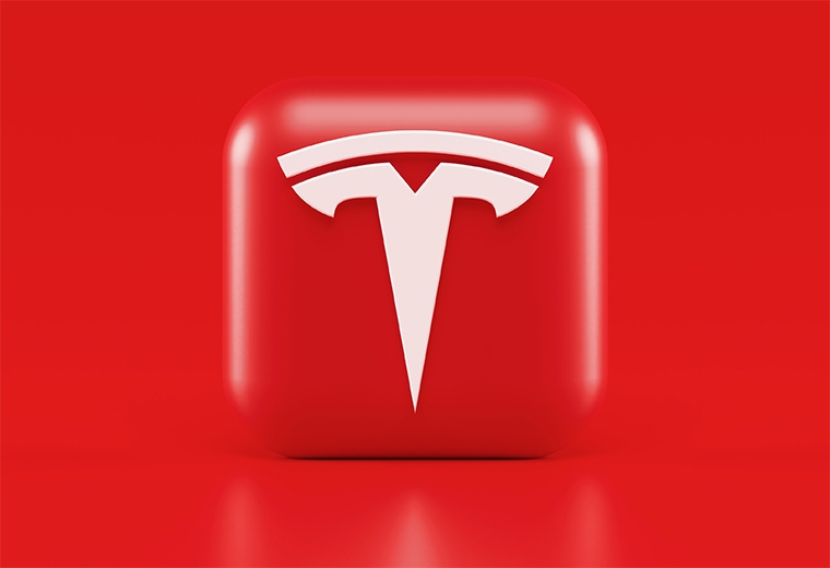Tesla ETF Drops as EV Maker Faces 2Q Earnings Challenge