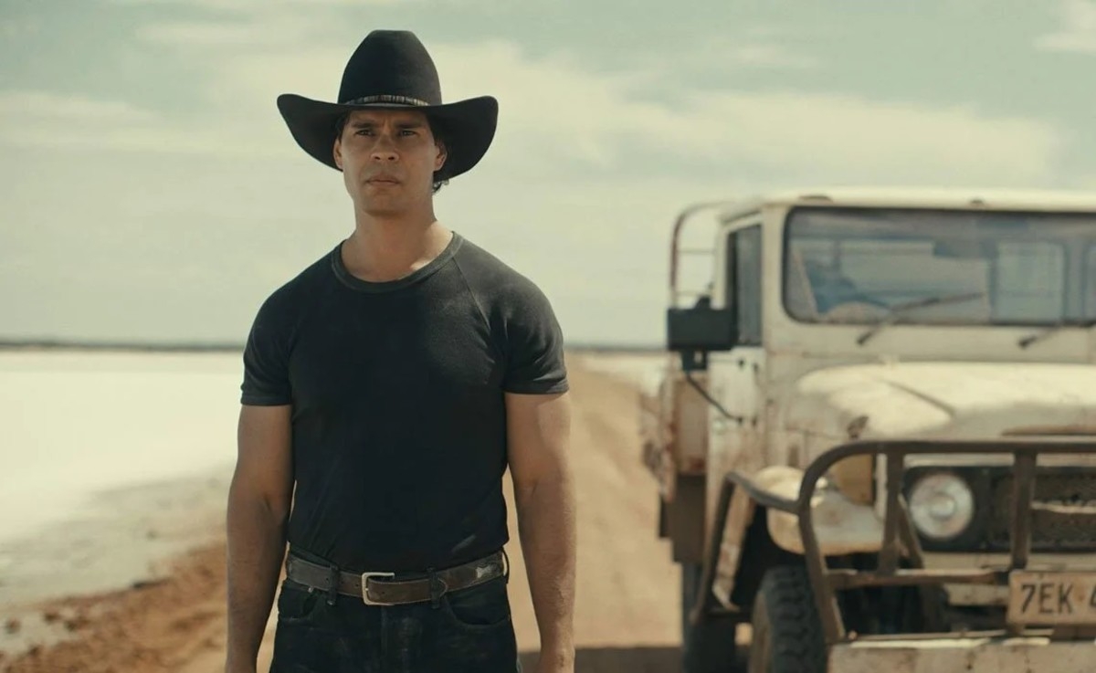 Australian director Ivan Sen, actor Aaron Pedersen bring Indigenous perspectives to Aussie films, TV