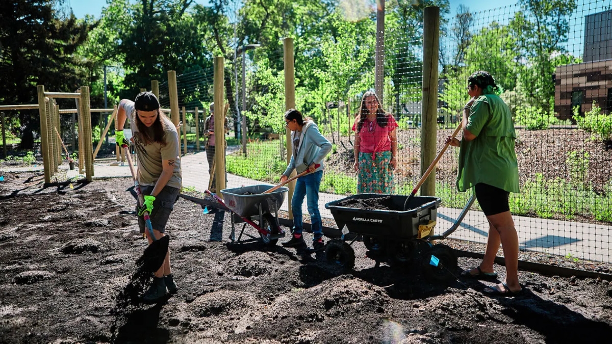 How Trump's funding freeze for Indigenous food programs may violate treaty law