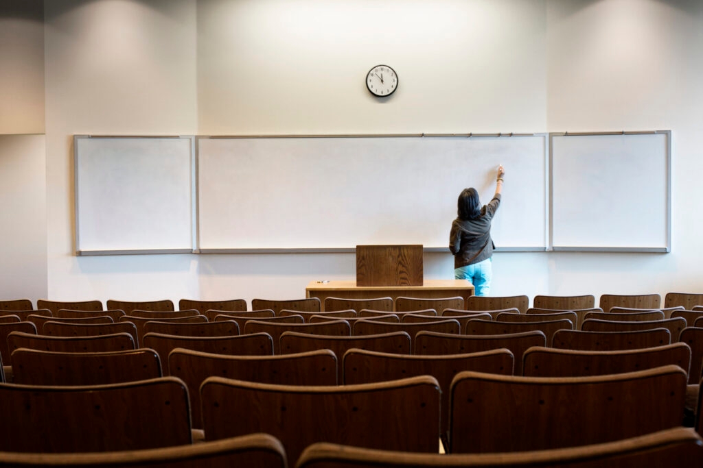 Indiana budget bill curbs university faculty power, ties tenure to new ‘productivity' reviews