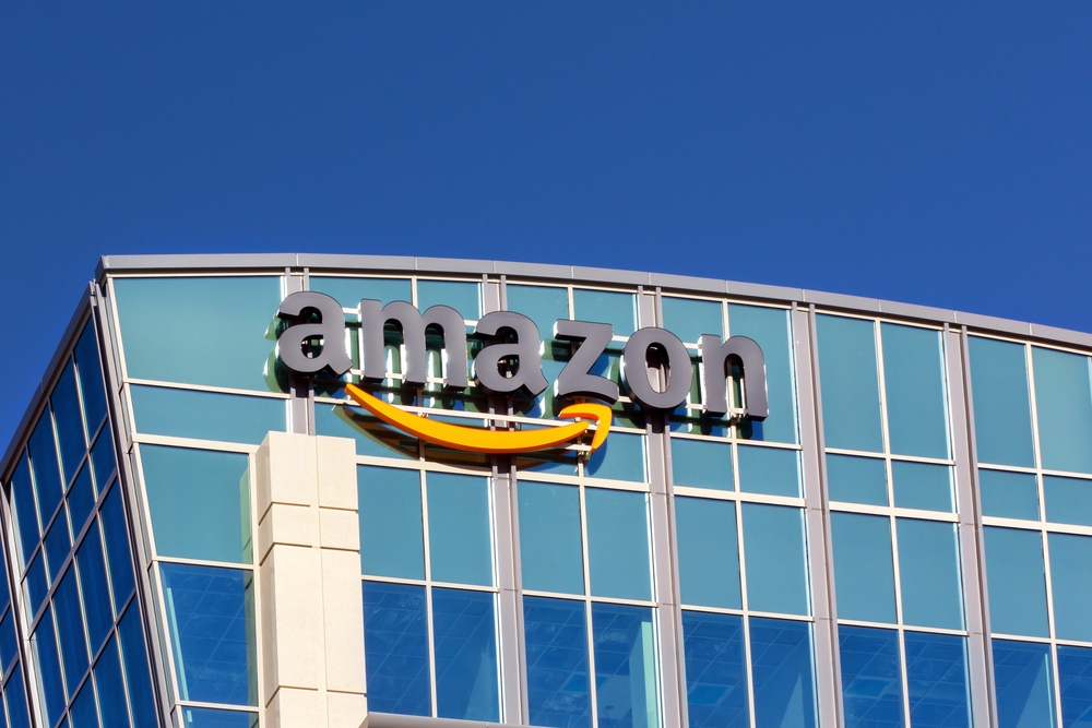 Experts Clash on Amazon's (AMZN) Outlook