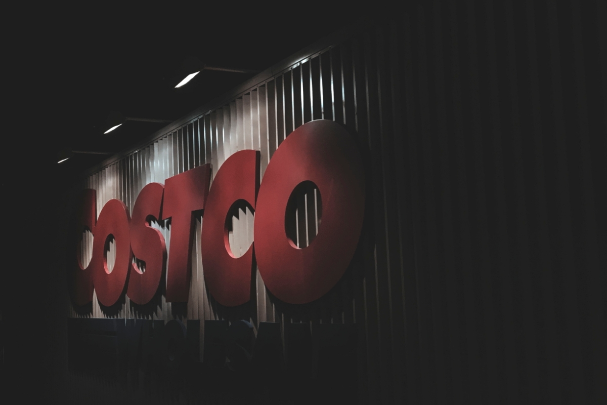 Costco (COST) Stock Reaffirmed Outperform After Strong June Sales and Warehouse Expansion
