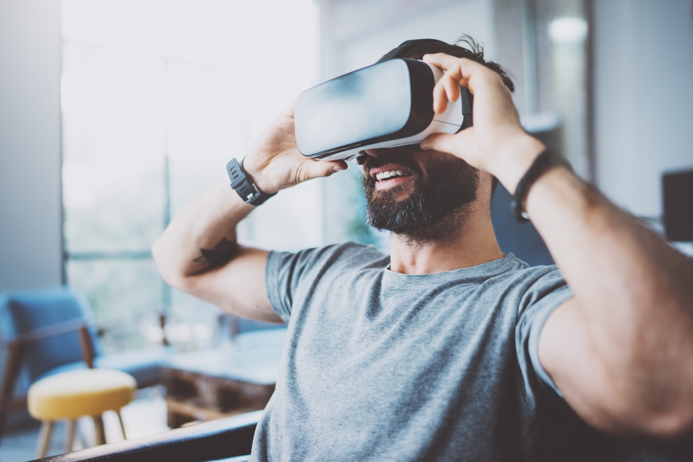 Vuzix (VUZI) Receives $5 Million Investment from Quanta, Achieves Waveguide Production Targets