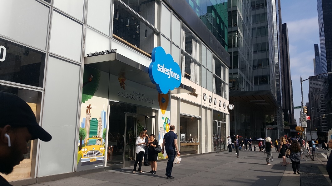 Needham Endorses Salesforce's (CRM) Informatica Deal, Keeps $400 Target