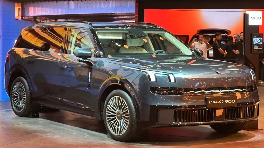 Hybrid SUV with 840-mile range launched in China, features twin electric motors