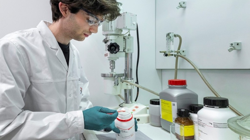 Solid-state revolution: 100x power battery tech may soon run at room temp