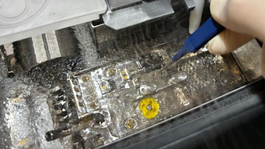 Groundbreaking imaging tech maps elements in frozen bio-particles with precision
