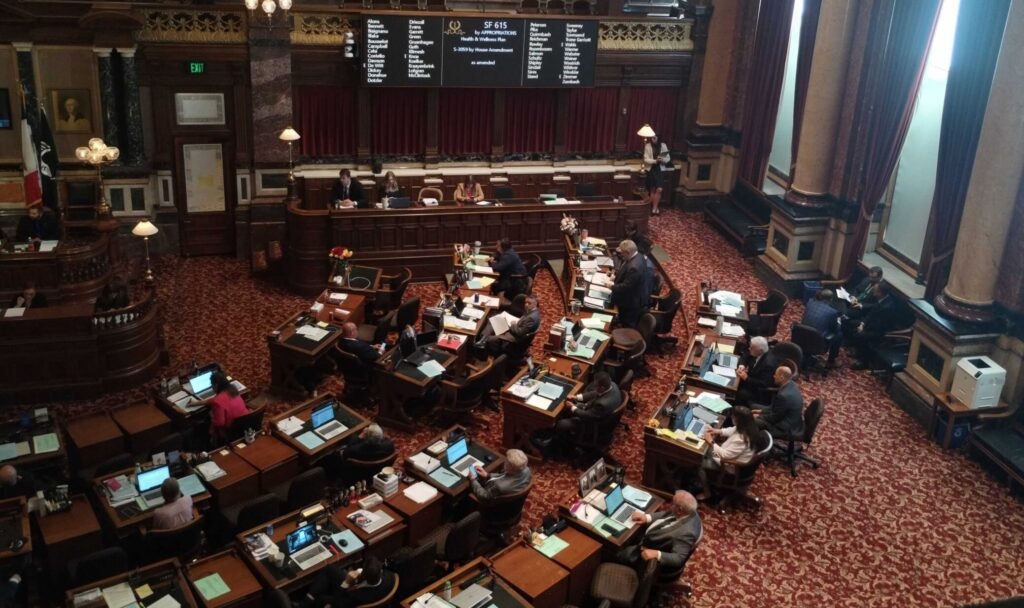 Iowa Senate sends expanded Medicaid work requirements bill back to the House