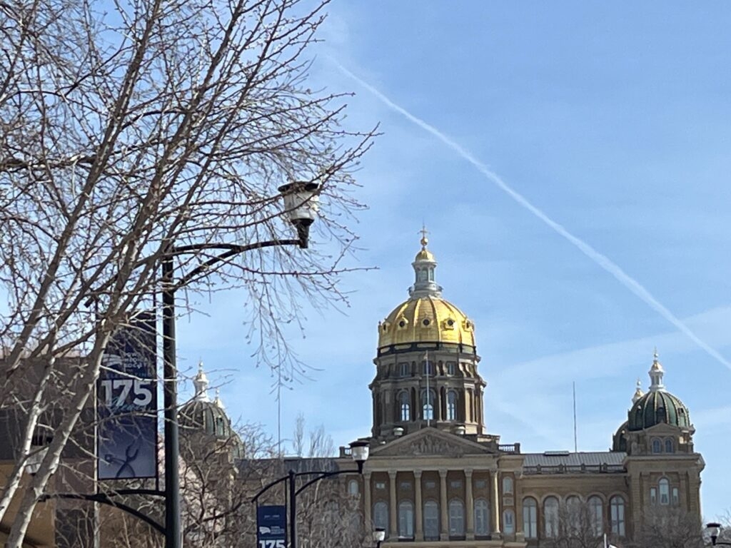 Iowa Senate committee moves budget bills as negotiations continue