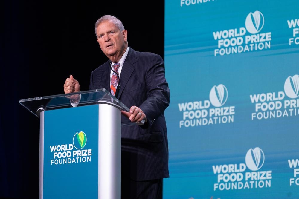 Former secretary of ag Vilsack selected to run World Food Prize Foundation