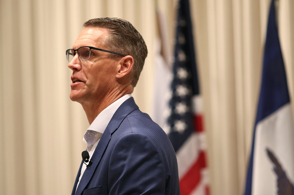 U.S. Rep. Randy Feenstra files paperwork for 2026 gubernatorial run