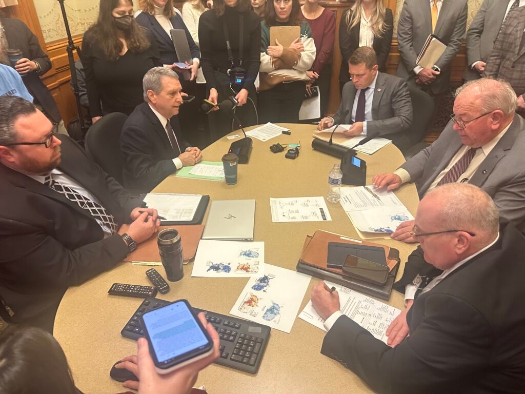 Iowa lawmakers try again to shield pesticide companies from lawsuits