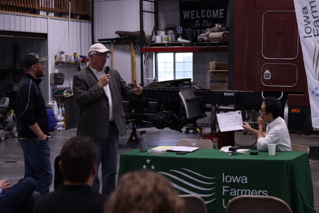 FTC commissioner talks consolidation, right to repair with Iowa farmers