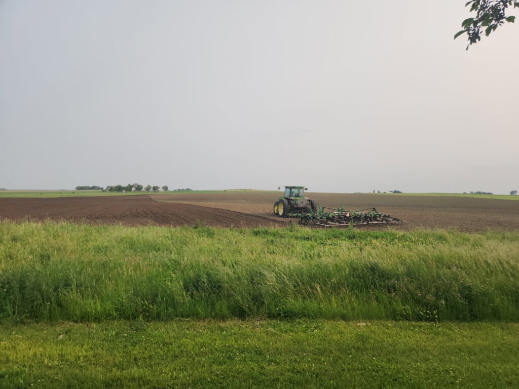 Iowa crops are days ahead of schedule, with admirable conditions