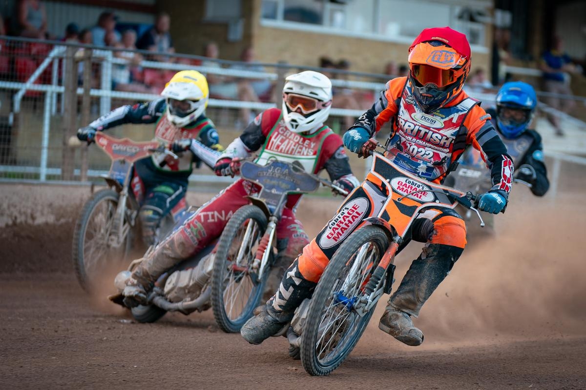 West Wight Heroes triumph at Smallbrook despite last-minute changes