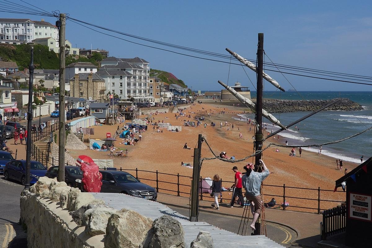 IW set for week of sun as temperatures soar