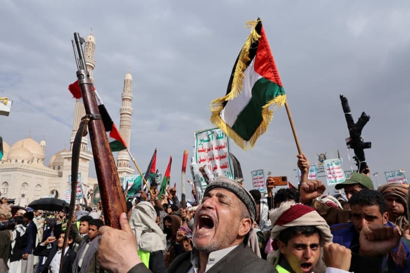 Yemeni forces bust Iranian weapons shipment bound for Houthis, including chemical weapons