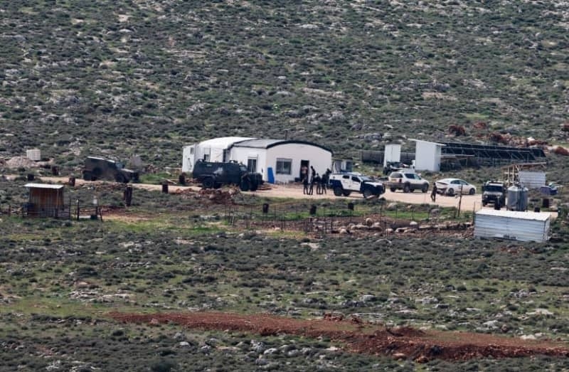 50 Palestinians attack Jewish farm near Duma, two wounded