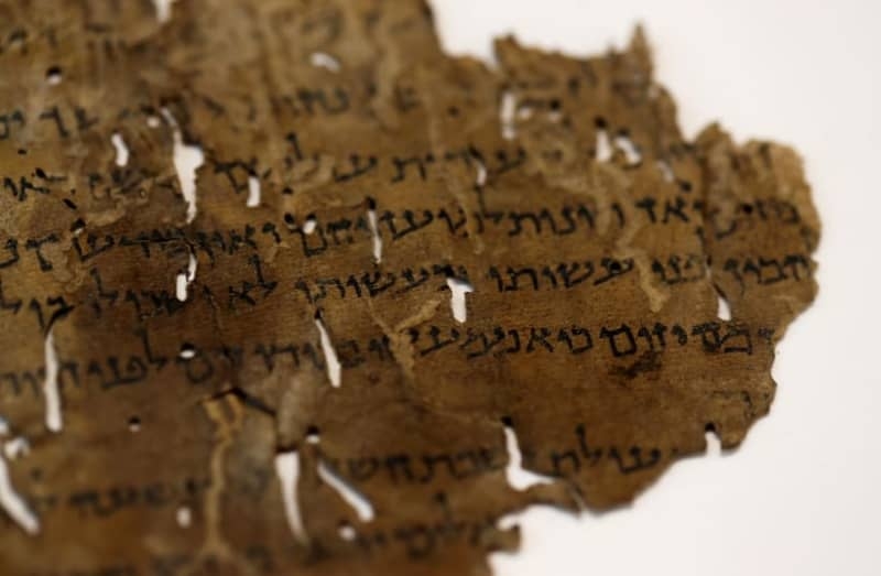Dead Sea Scrolls aged decades older by AI-powered discovery
