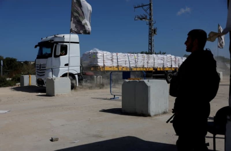 Who is sending humanitarian aid to Gaza?