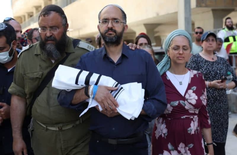 ‘We are crying for you': Hundreds mourn at funeral of 15-day-old baby terror victim Ravid Haim