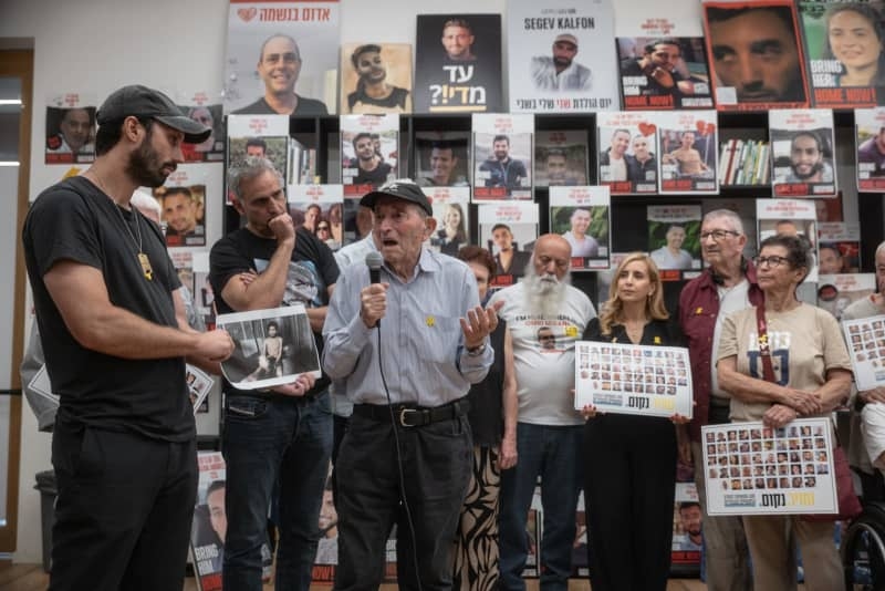 Holocaust survivors meet with freed hostages, families of hostages still in captivity