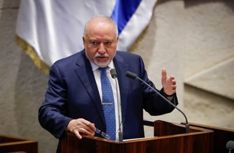 Liberman: Mossad is paying for humanitarian aid to Gaza