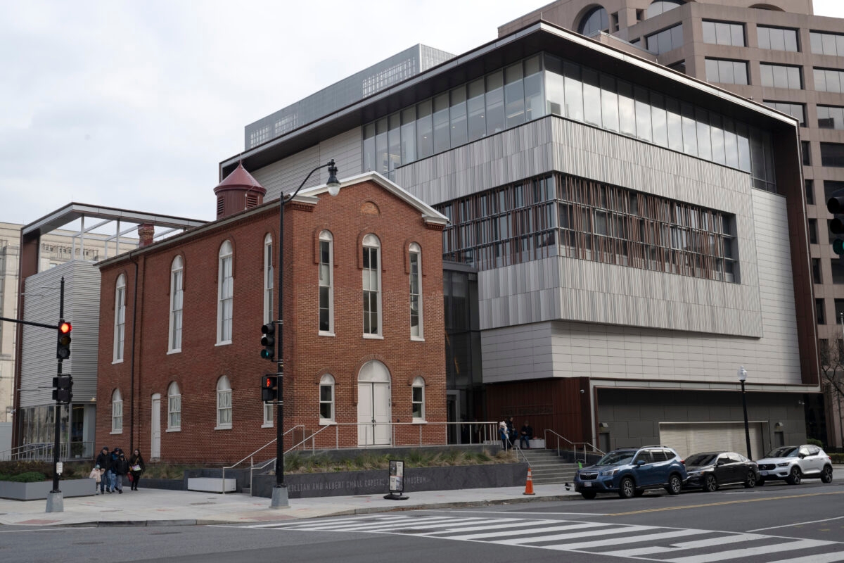 Source: Two Israeli embassy employees killed in shooting outside D.C. Jewish Museum