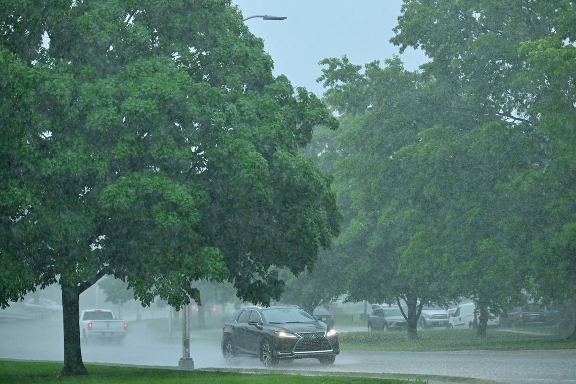 Didn't get a tornado alert? How Johnson County notifies about severe weather