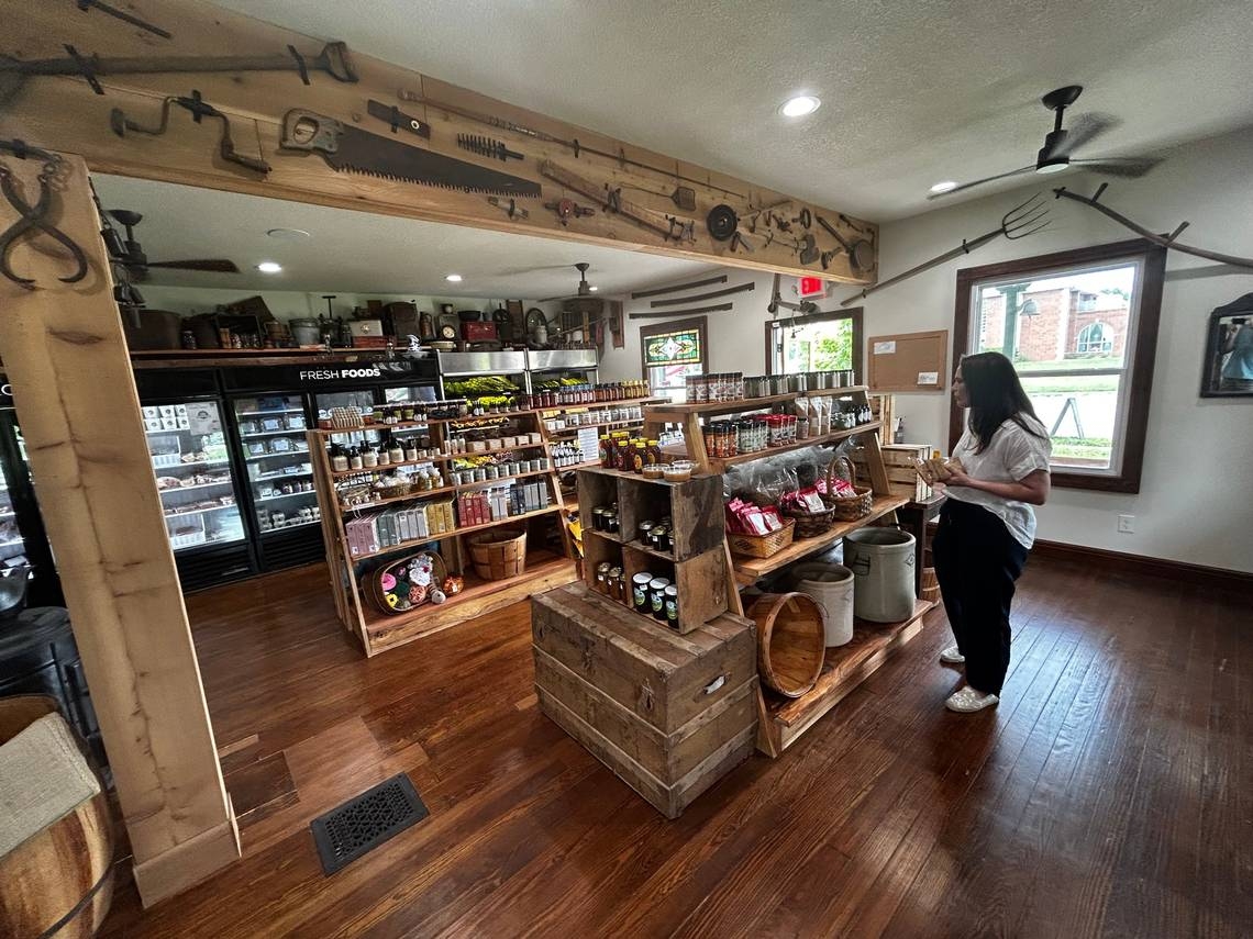 Be delighted by local farmers & small businesses at new Johnson County general store