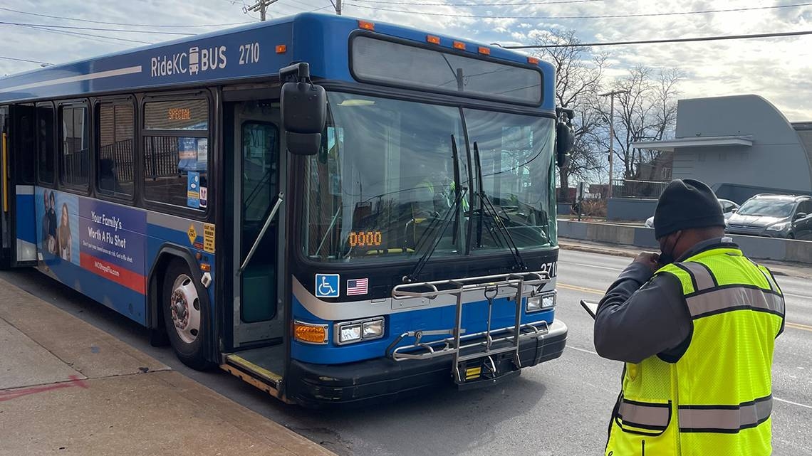Kansas City man charged with stealing city bus, assaulting officer: Prosecutor