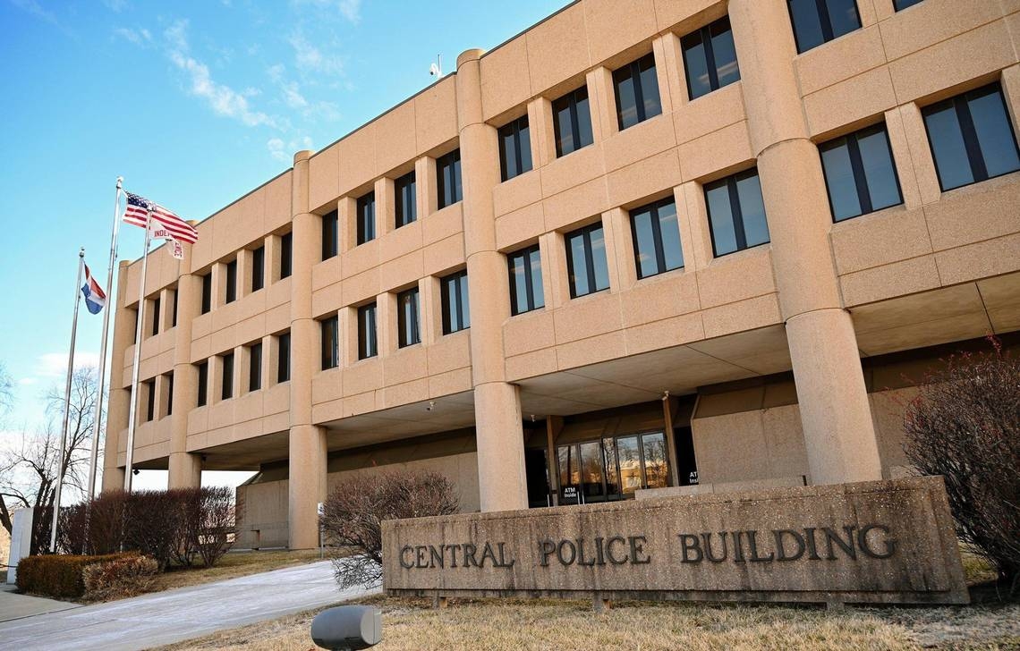Independence voters pass 1 of 3 bonds, rejecting boost for police, public buildings