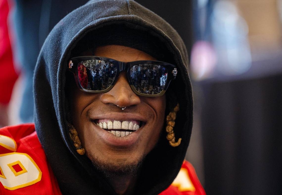 Former Chiefs receiver shoots down retirement rumor. (But what about his music?)