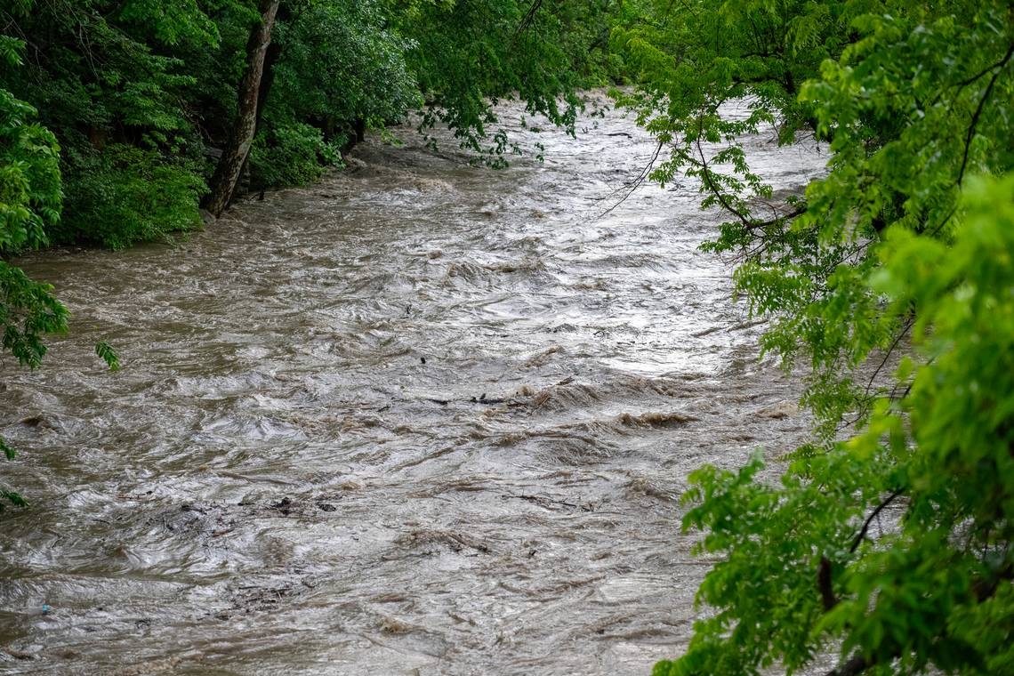 Leawood public health advisory lifted after wastewater overflow