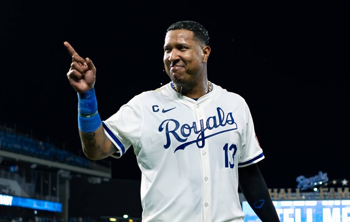 Live updates: Follow Kansas City Royals vs. St. Louis Cardinals series stats & scores